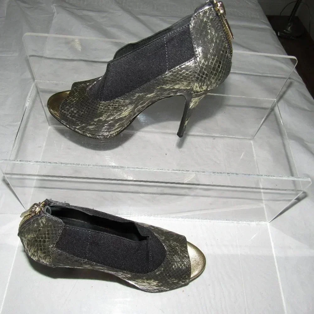 DONALD J PLINER Sassi Black Gold Booties Size 6M